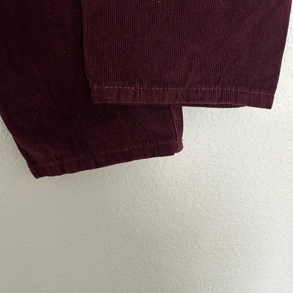 Men’s Levi's 502 Pinwale Corduroy Relaxed Fit Tapered
Leg Pants Burgundy 32x32 - Picture 4 of 7
